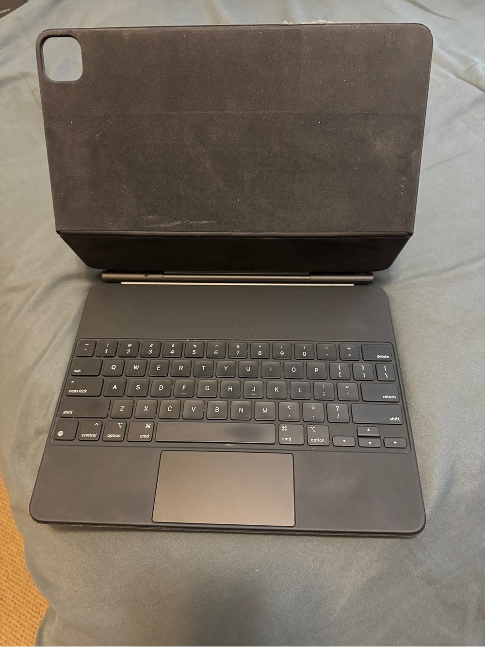 Official Apple Magic Keyboard for iPad Pro 12.9” -
